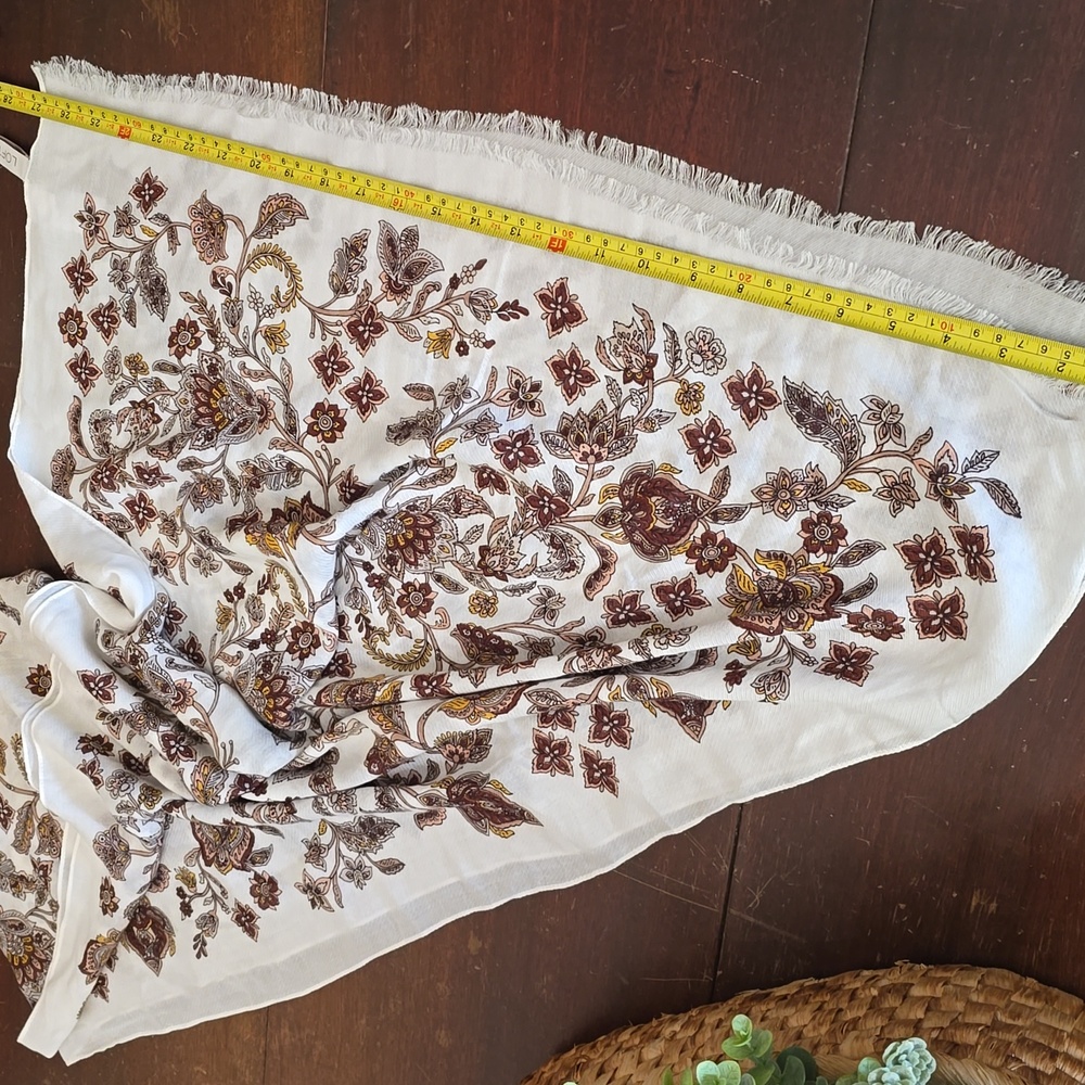 Loft Scarf - Picture 5 of 5